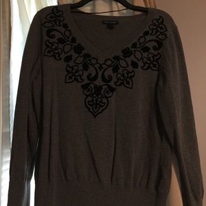 Black and gray sweater